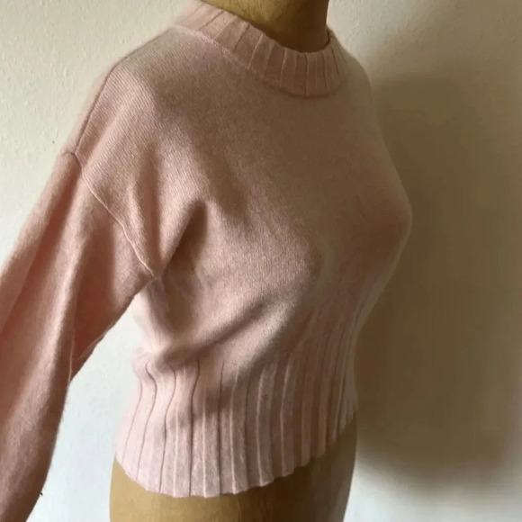 Brodie S light pink cashmere sweater ribbed neckline and cuffs great condition - Picture 4 of 8